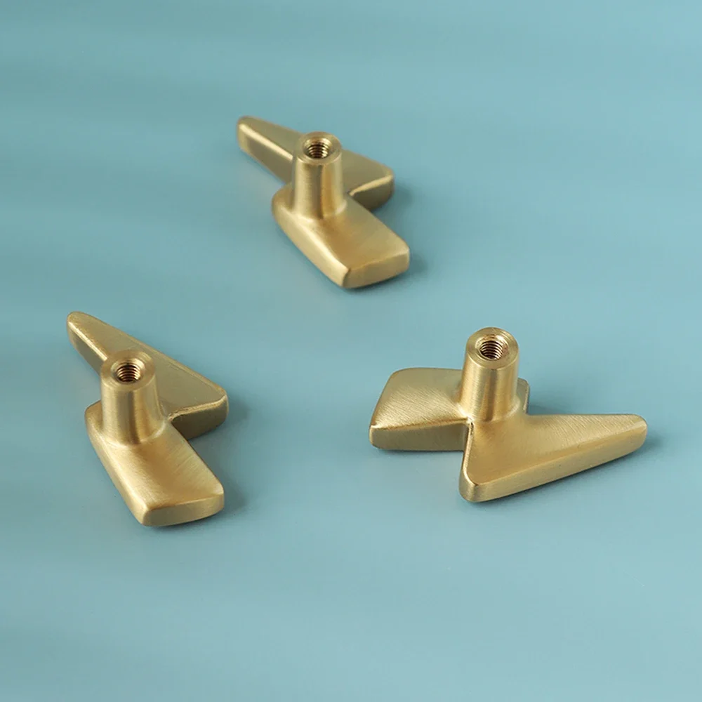 Lightning Design ทองเหลืองลูกบ - Unique Furniture Hardware บทวิจารณ์และราคา